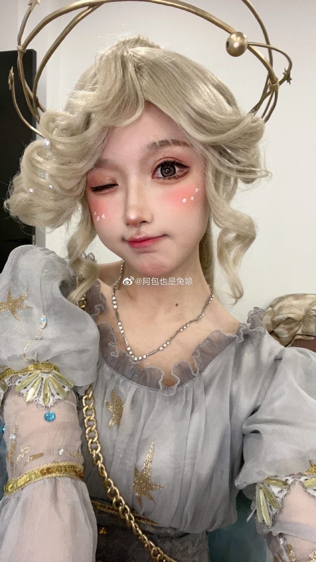 阿包也是兔娘COS第五人格艾玛·伍兹宇宙魔女皮肤,星空礼服还原梦幻园丁