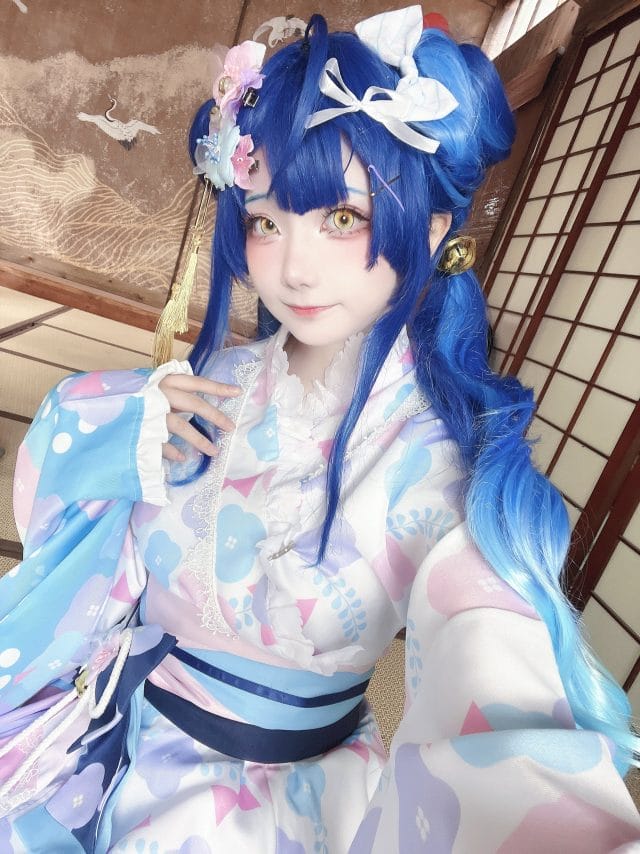 花崎Makura cos天宫心，彩虹社蓝发虚拟主播的甜系还原
