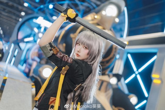 Momoko葵葵《崩坏：星穹铁道》开拓者·星COS 广州萤火虫漫展飒爽造型