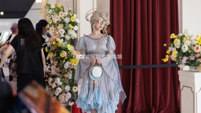阿包也是兔娘COS第五人格艾玛·伍兹宇宙魔女皮肤，星空礼服还原梦幻园丁