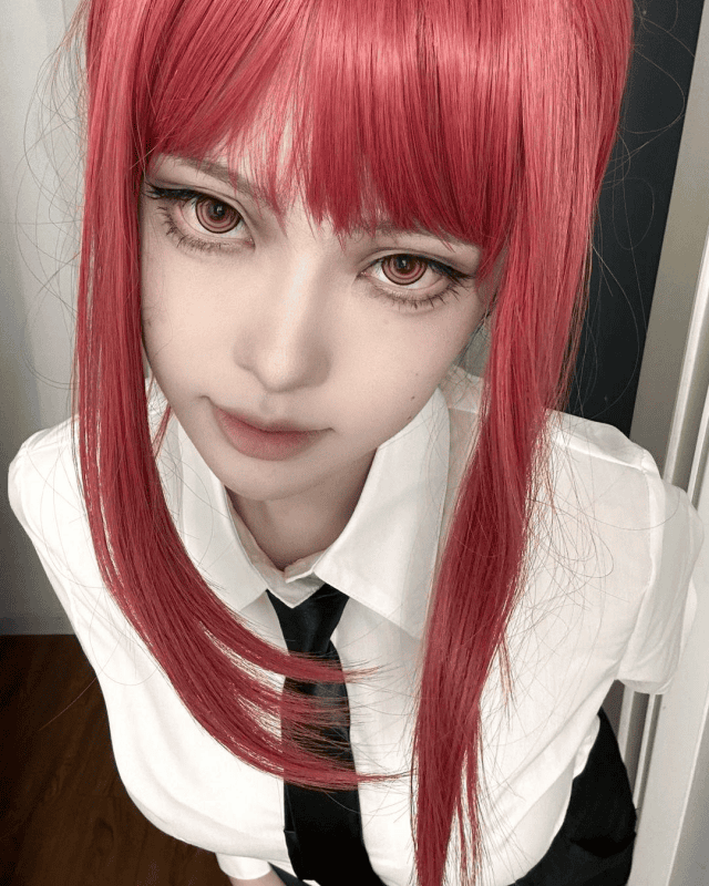 周仙仙耶cosplay链锯人玛奇玛，支配恶魔造型还原引发粉丝热议