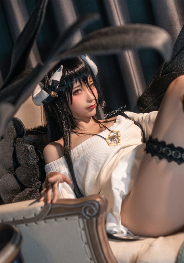 蠢沫沫cos雅儿贝德：《不死者之王》魔女黑发黄瞳造型图集