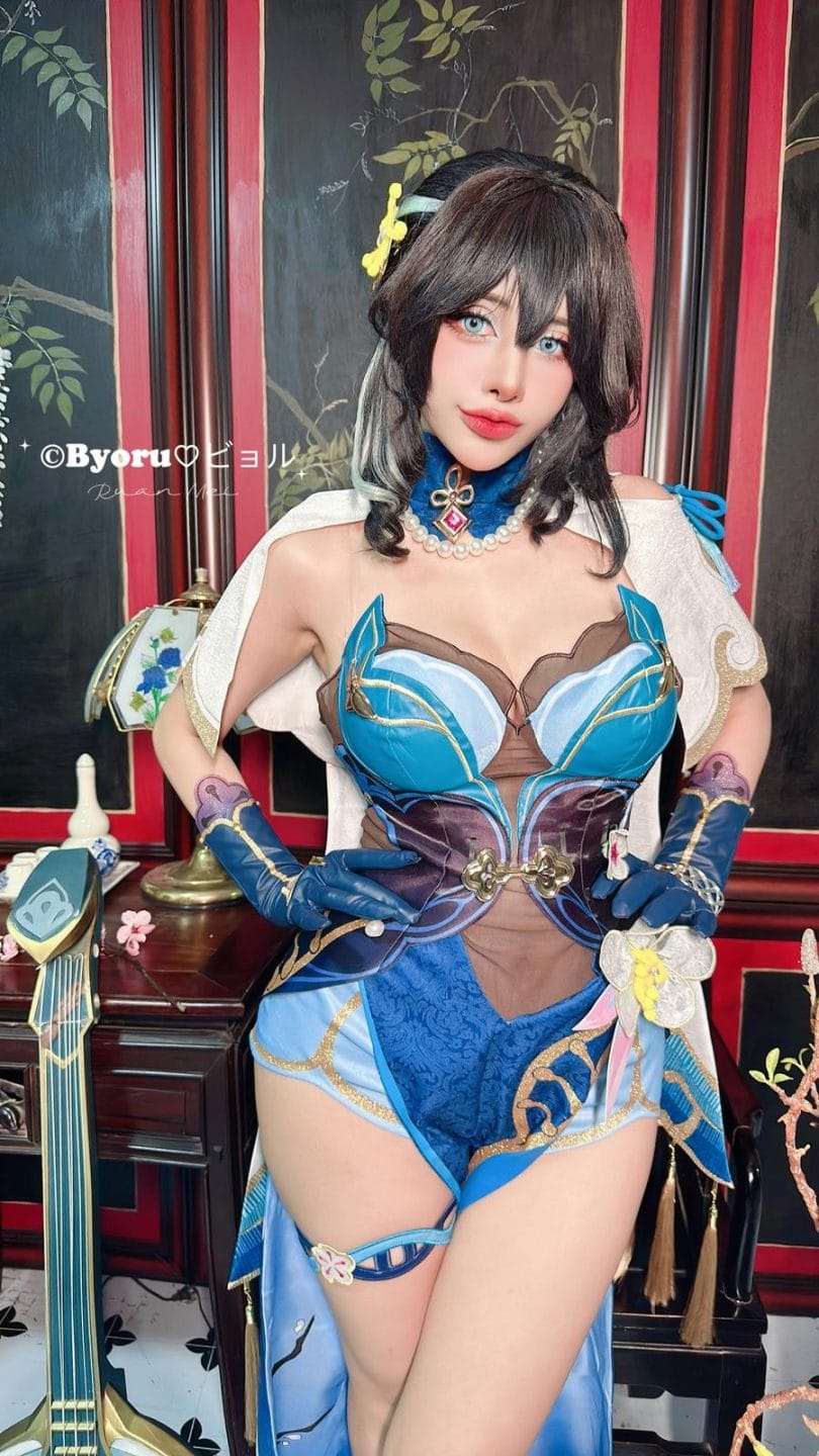 Byoru崩坏星穹铁道阮·梅COS图集:暗调实验室氛围下的清冷科研感