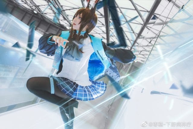 枣糕_下野病弃疗联合板医生《明日方舟》阿米娅与陈双人COS图集