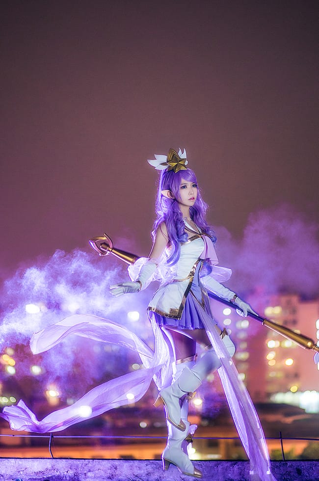鳗鱼霏儿cos《英雄联盟》星之守护者迦娜，冷蓝星空造型图集