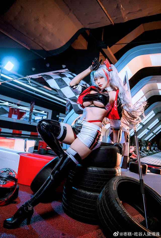 枣糕-吃谷人黛博魂碧蓝航线赛车版欧根亲王COS写真:暗调室内诠释慵懒妩媚气场