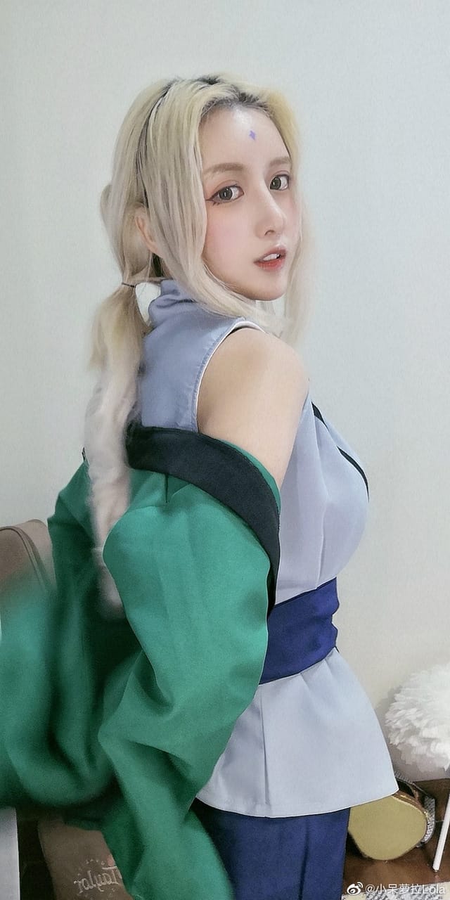 小呆萝拉Lola COS《火影忍者》纲手,绿色外套与菱形印记造型还原图集