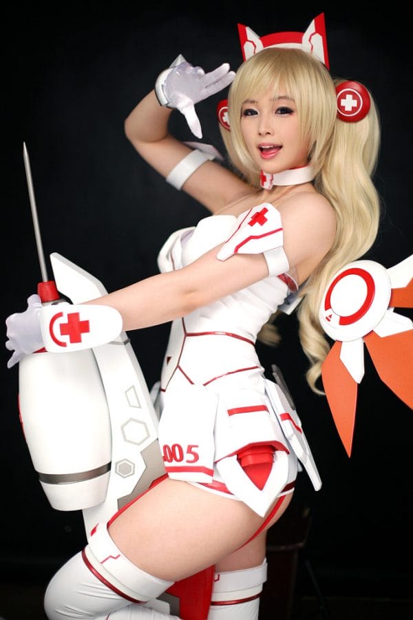 Doremi演绎Lost Saga机器人护士,白色机甲配巨型注射器