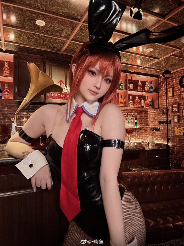 屿鱼COS《命运石之门》牧濑红莉栖,经典兔女郎造型演绎天才少女魅力