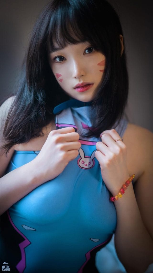 Bambi밤비 韩国COS写真图集：清冷五官与大胆造型的反差风格