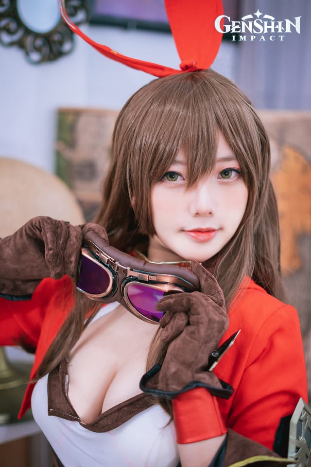 MessieHuang原神安柏COS，户外实景还原侦察骑士的元气少女感