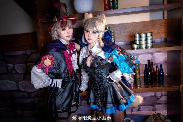 阳炎型小菠萝COS原神琳妮特:紫瞳猫耳搭配暗调侧光,还原魔术助手的疏离冷感气质
