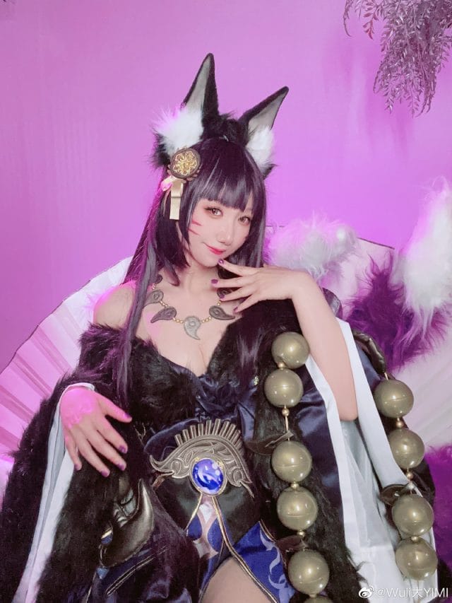 Wuli大YIMI《碧蓝航线》武藏COS，深紫和服狐耳造型