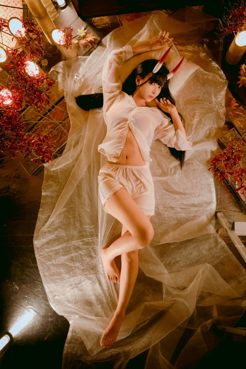 Shika小鹿鹿碧蓝航线能代COS写真，服饰细节扎实，角色气质沉稳