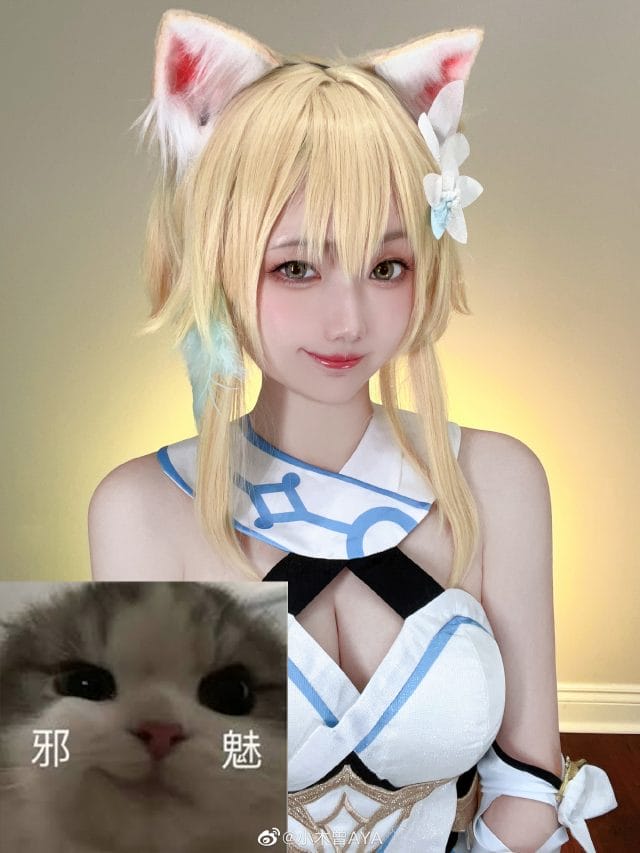 小木曾AYA COS原神荧写真:猫耳头饰加持下的软萌旅行者棚拍