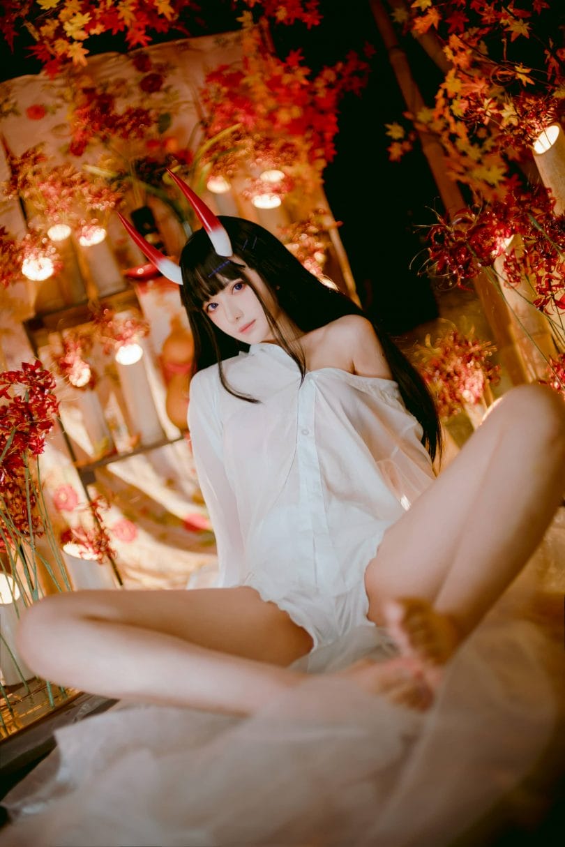 Shika小鹿鹿碧蓝航线能代COS写真,服饰细节扎实,角色气质沉稳
