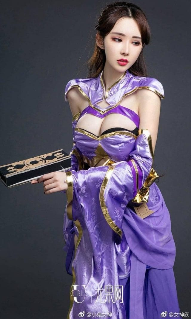 萌琪琪Irene王者荣耀露娜COS 紫色战甲月光之女造型高还原
