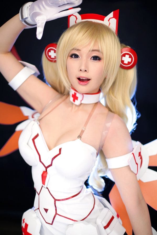 Doremi演绎Lost Saga机器人护士,白色机甲配巨型注射器