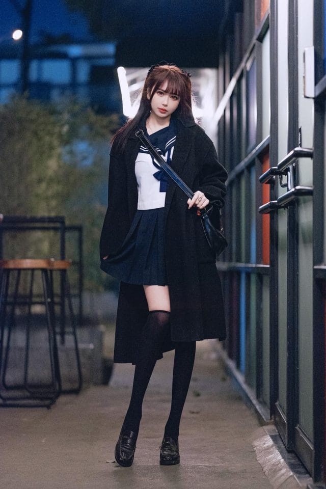 Tina很妖孽呀写真图集：广东眼镜妹的书卷气与野性美