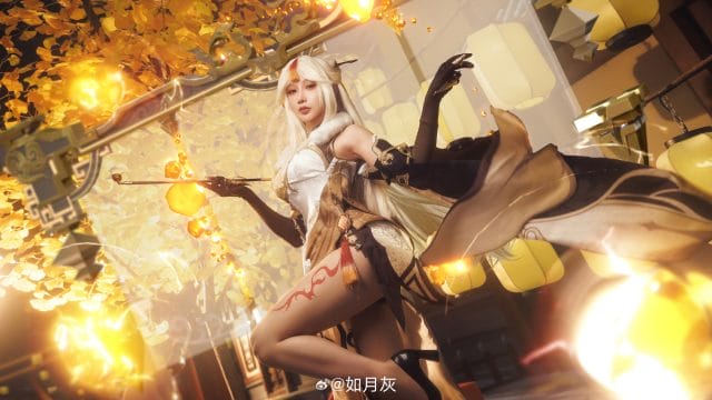 如月灰cos原神凝光写真，旗袍造型与天权星气质逐帧对照
