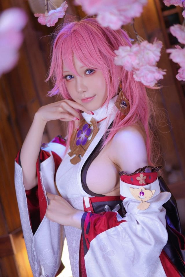 水淼aqua《原神》八重神子COS，粉紫和风造型还原狐族大巫女