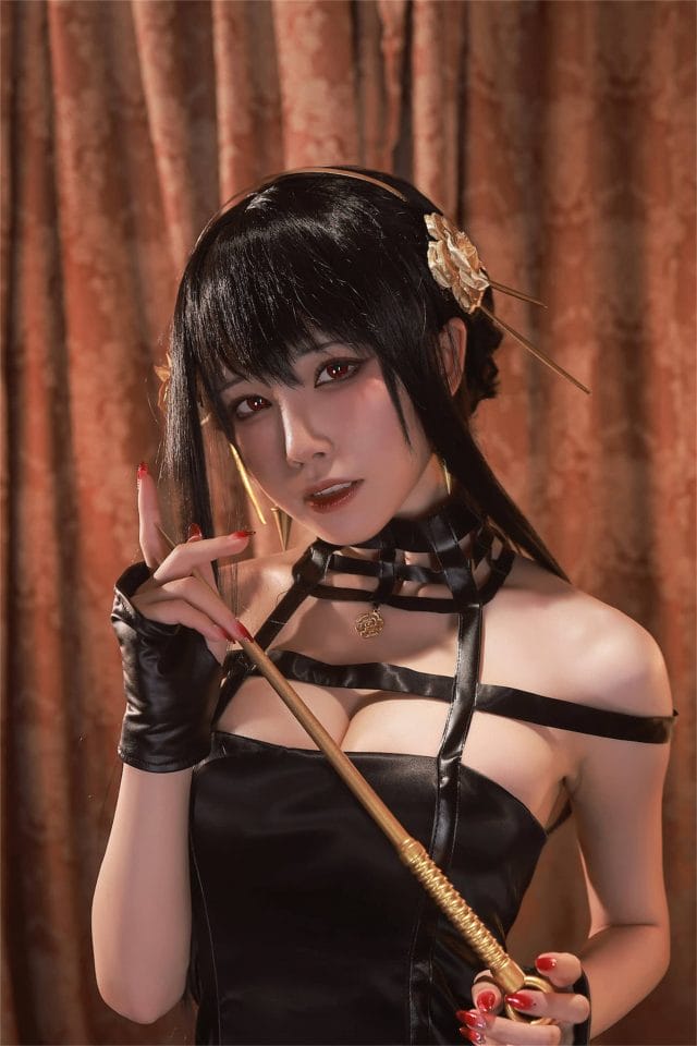 水淼aqua《SPY×FAMILY》约尔·福杰COS 日常造型里藏不住的刺客气质