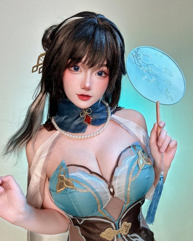 小鱼KIKO阮·梅COS写真：崩坏星穹铁道天才学者的温柔疏离感