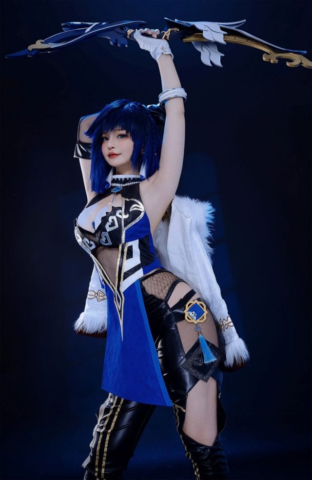 Azami演绎《原神》夜兰COS:蓝发碧眼还原角色冷静气质