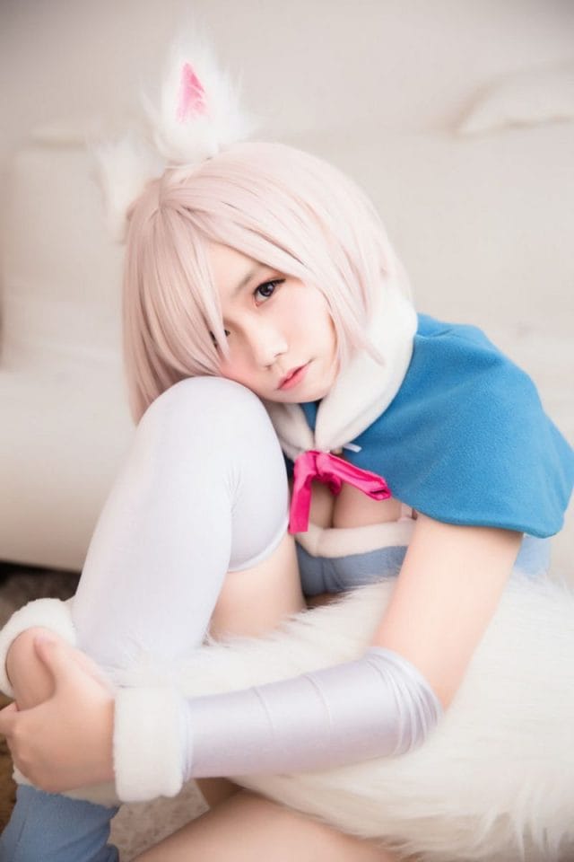 麻花麻花酱COS《FGO》玛修兔女郎版 粉发盾娘化身甜美兔子