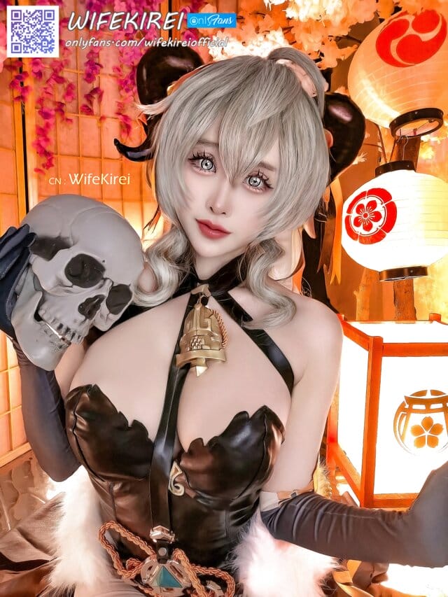 WifeKirei cos原神多莉引争议:成人化演绎幼态角色遭社区批评