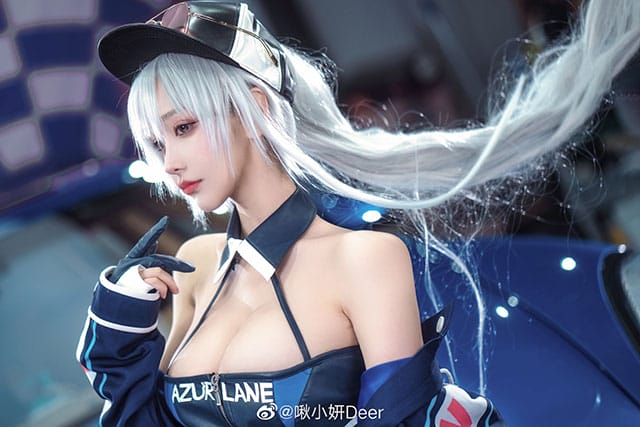 啾小妍Deer碧蓝航线企业COS图集:暗调军装还原灰色幽灵的冷峻战场气质
