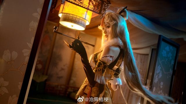 沧霁桔梗COS凝光：中式实景还原璃月天权的华贵气场