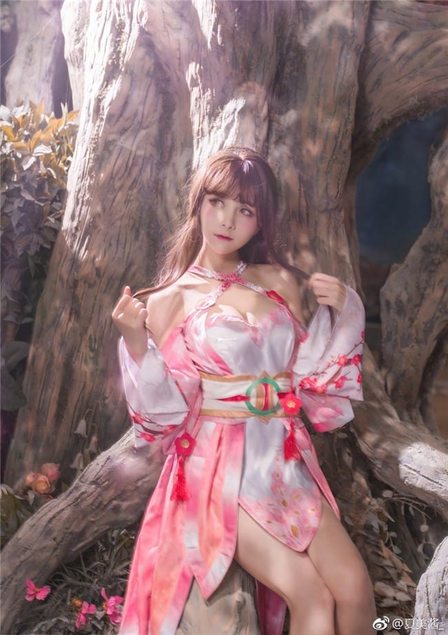 夏美酱_梦幻炫舞COS写真,潮流紧身造型还原游戏Waifu角色