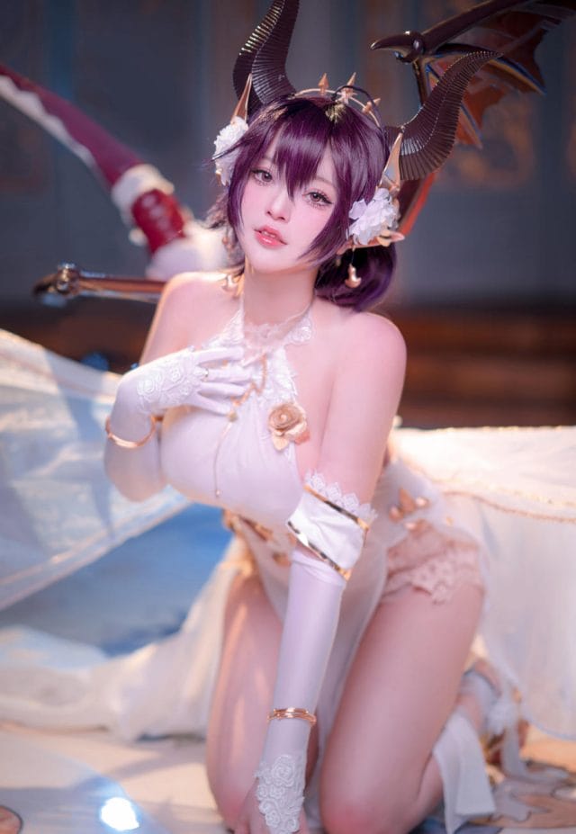 黑龙贯通COS写真合集：风格百变的角色还原与紧致身材线条