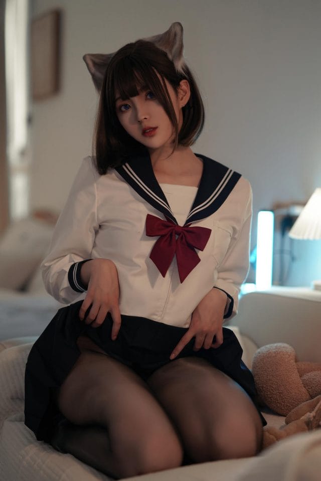 Natsuko夏夏子COS作品合集:碧蓝航线大凤护士与暗色系吉他妹妹的双面演绎