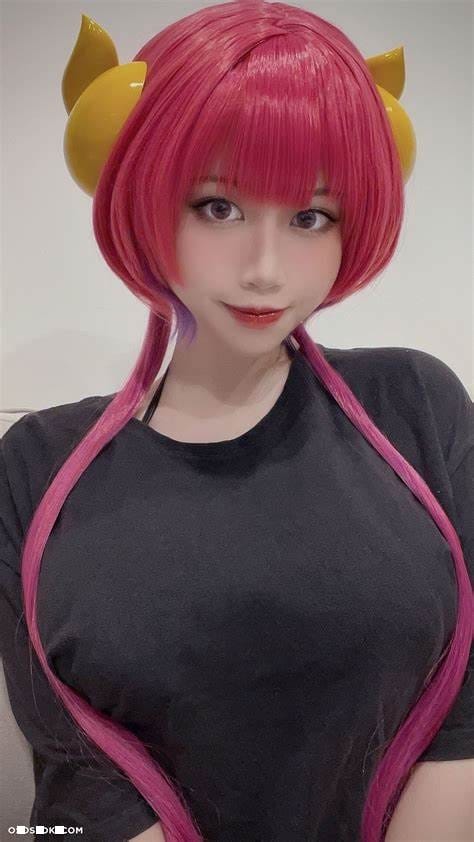 Ain_Nguyen《我独自升级》车慧怡COS写真:金发冷感气质与时装私房风格