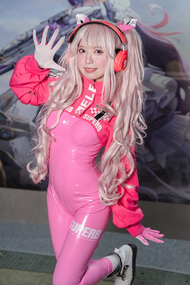 千夢-chimu COS《胜利女神：妮姬》爱丽丝，粉色造型甜美还原