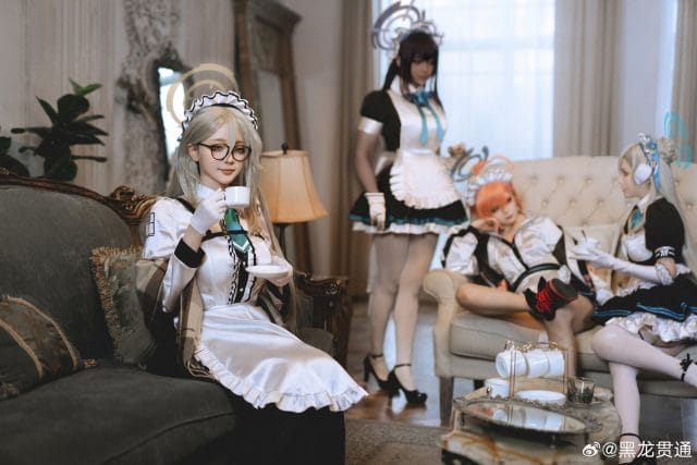 黑龙贯通COS室笠茜写真：《蔚蓝档案》黑白女仆装搭配欧式场景还原双面气质