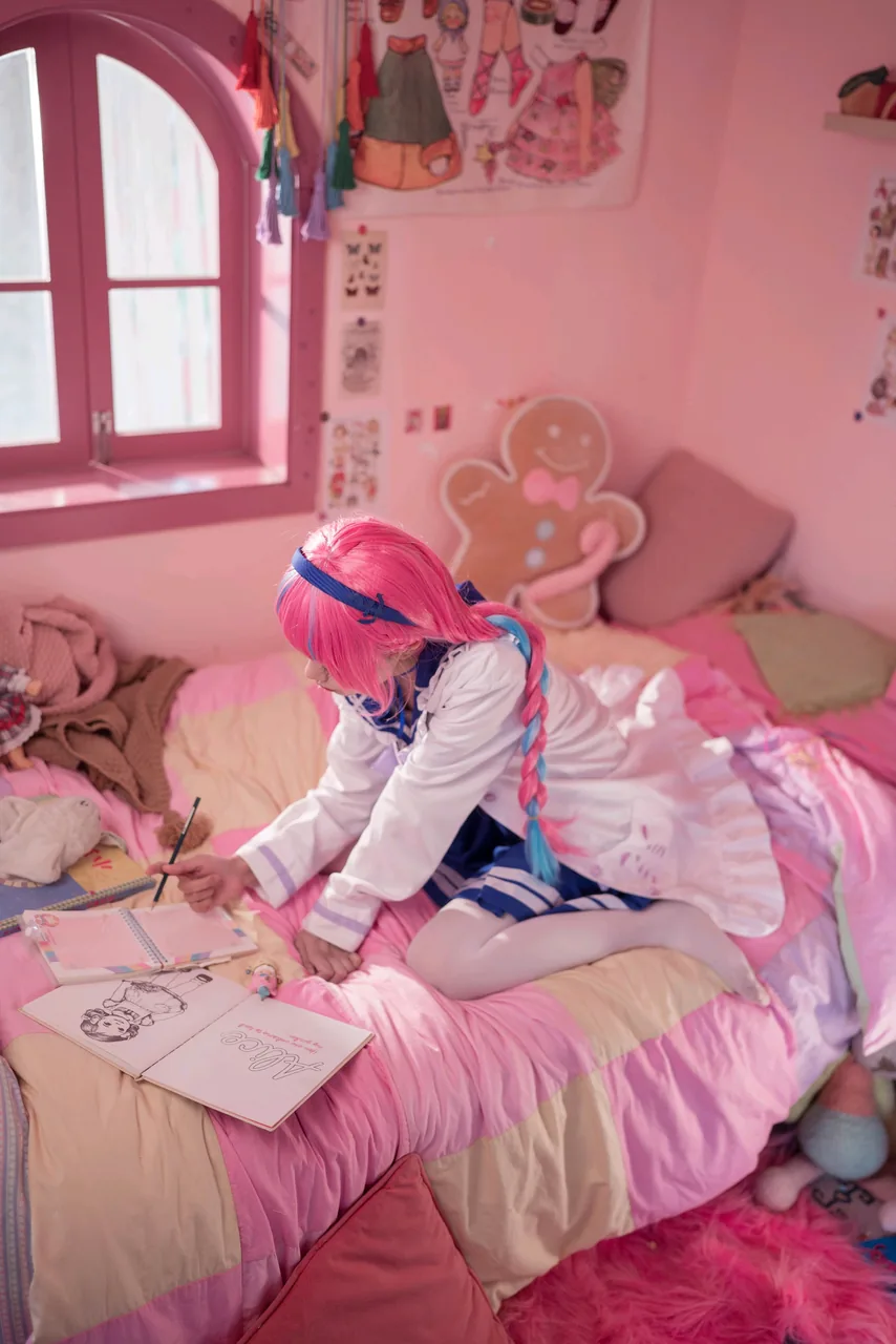 艾西Aiwest湊阿库娅 私服