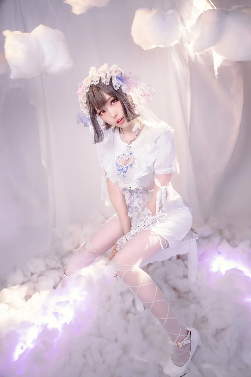 Elyee子Cloudy Dreaming雲朵夢境