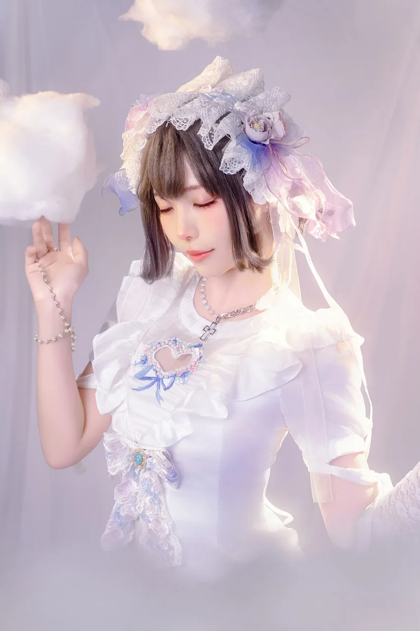 Elyee子Cloudy Dreaming雲朵夢境