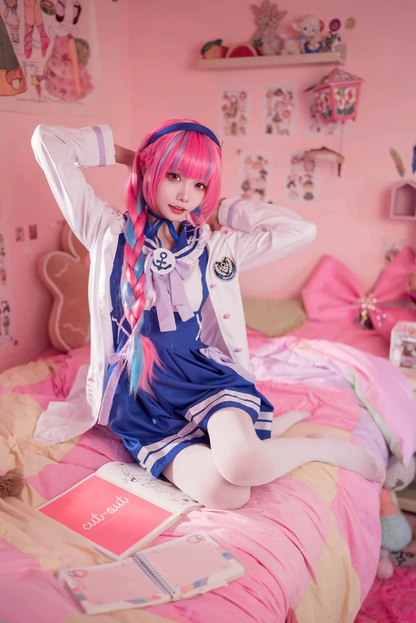 艾西Aiwest湊阿库娅 私服
