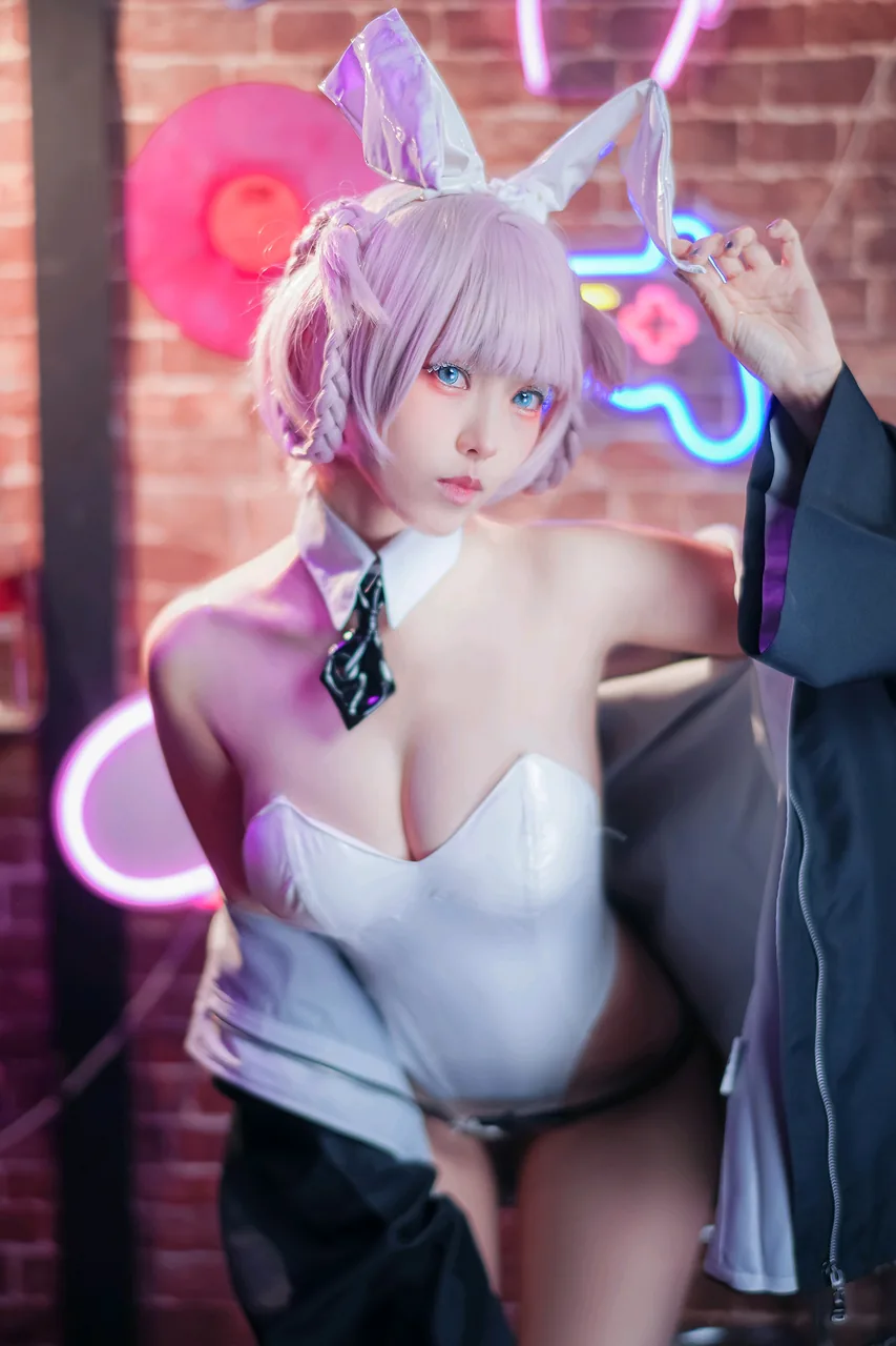 Elyee子Nazuna Bunny