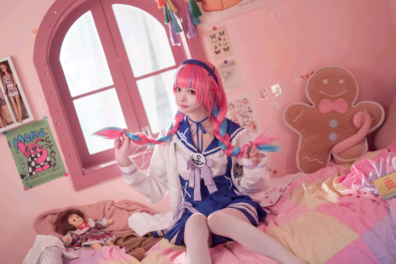 艾西Aiwest湊阿库娅 私服