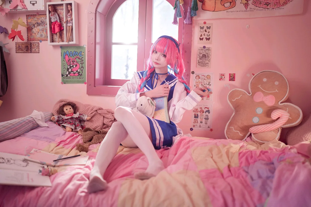 艾西Aiwest湊阿库娅 私服