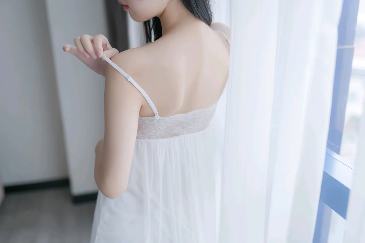 萌芽儿白色私房