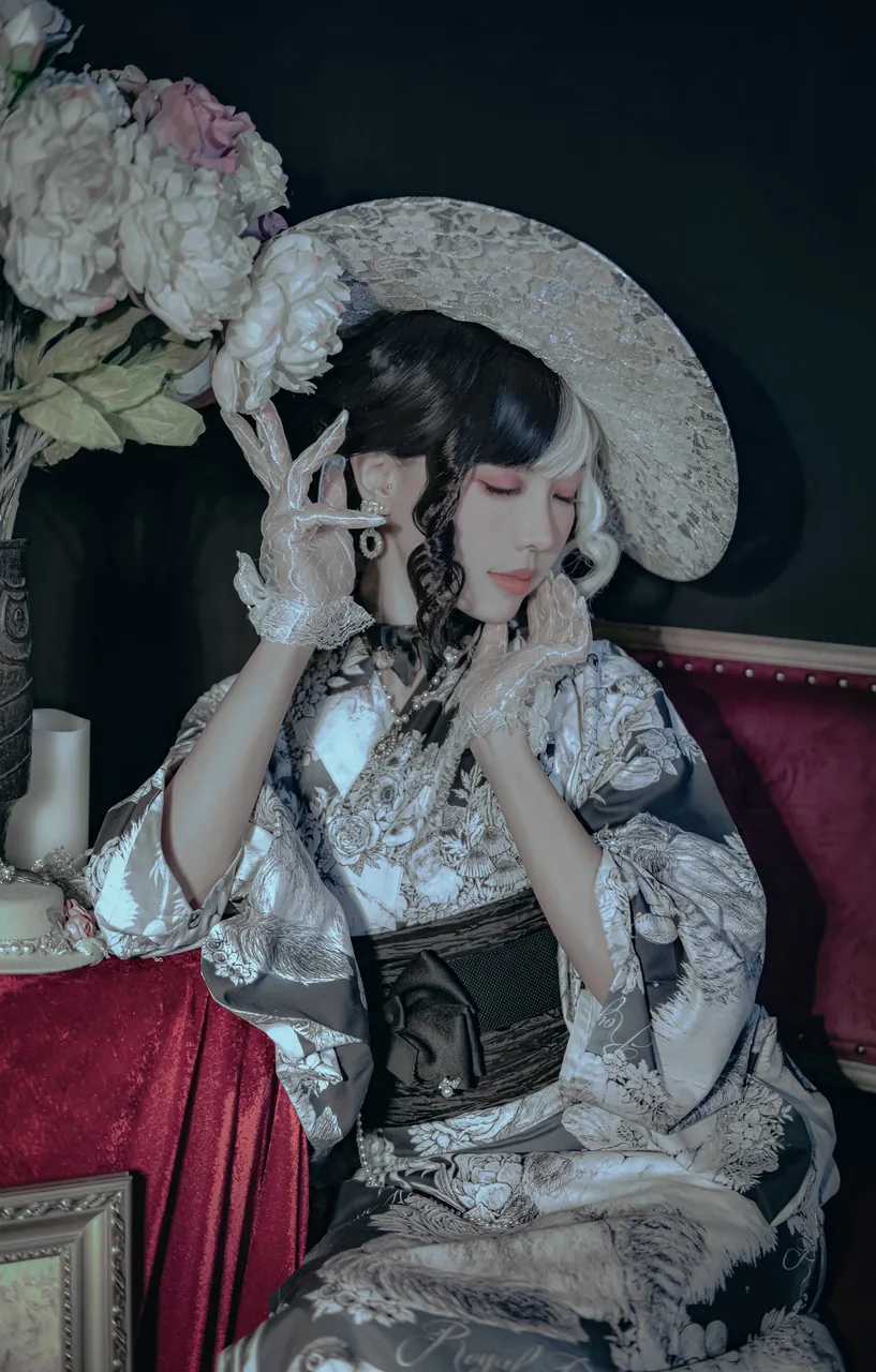 ElyHalloween Witch