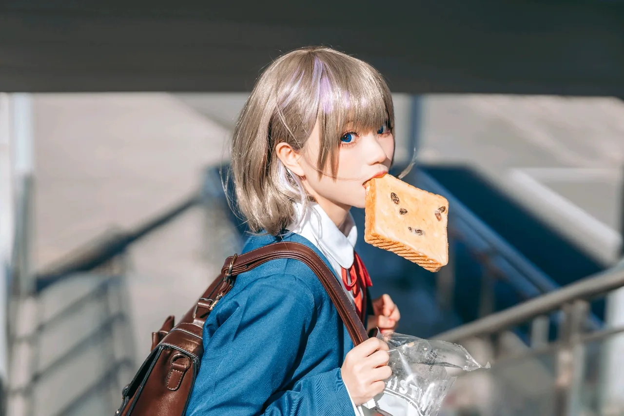 花柒Hana唐可可校服