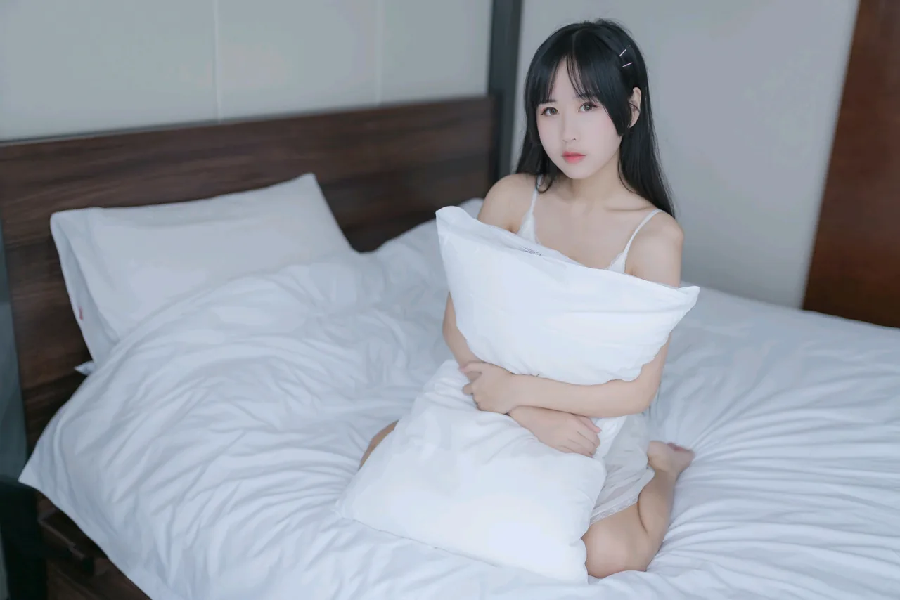 萌芽儿白色私房