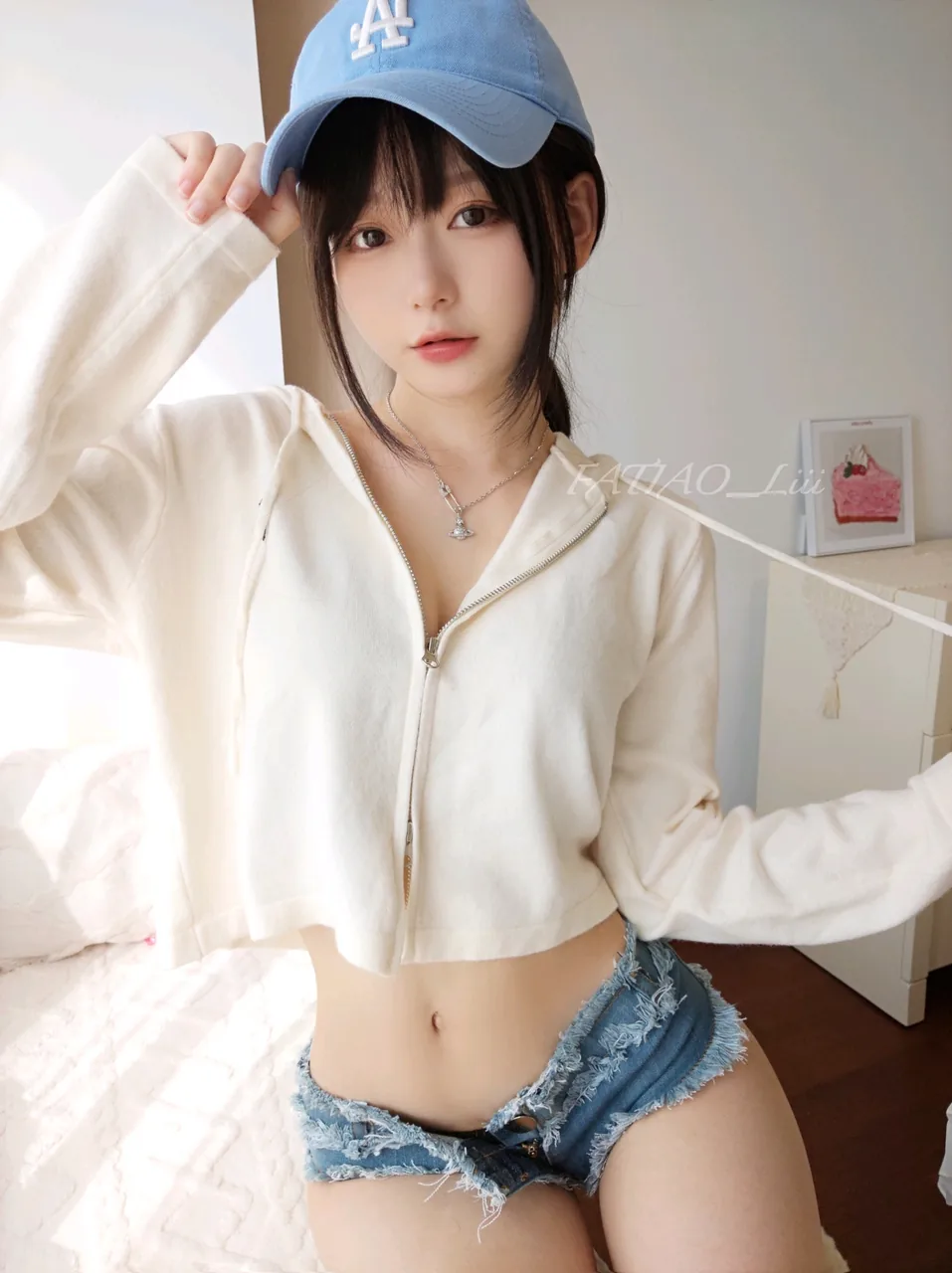 迷之呆梨中に何色の下着を着ているか当てましたか